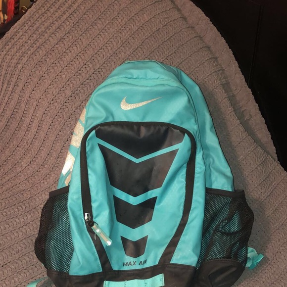nike backpack with bubble straps